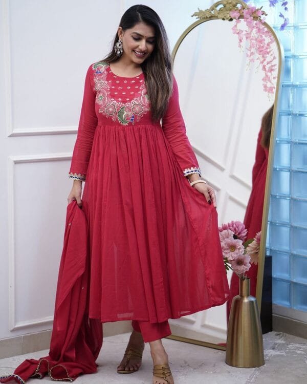 Beautiful Floral Peacock Embroidery Work On Yoke Detailing With Lace Work Anarkali Kurti With Pant And Georgette Dupatta