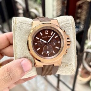 Record breaking precision, reliability, versatility, and design, this dashing Michael Kors timepiece for men is the pinnacle of hi-fashion watches.